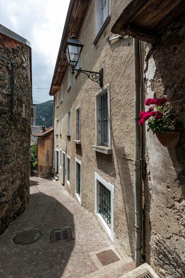Ostello Di Germagno Omegna Buitenkant foto