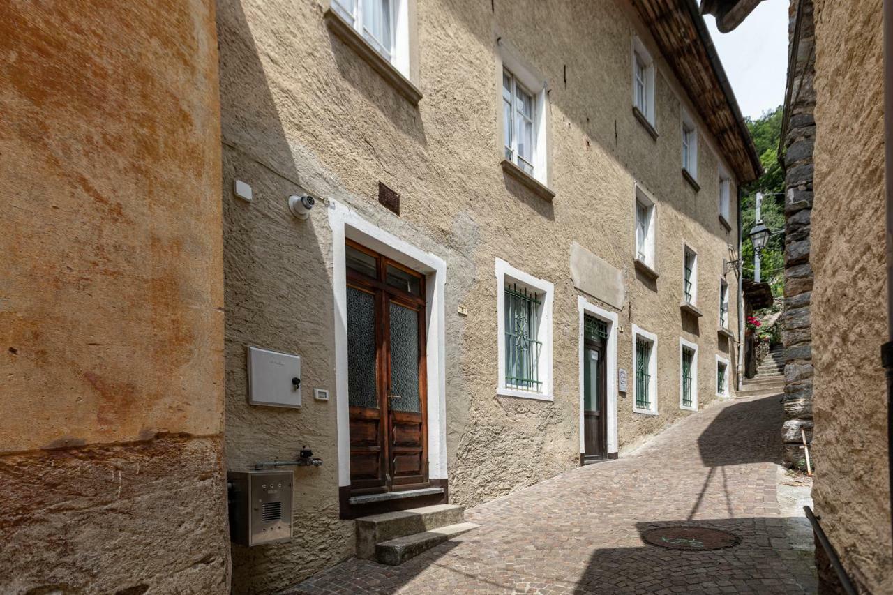 Ostello Di Germagno Omegna Buitenkant foto